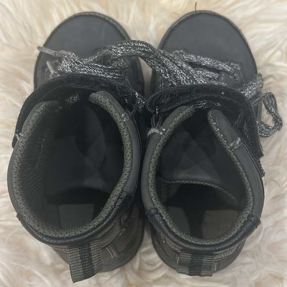 2/$28 Carter’s Dressy Boots With Laces and Velcro Black & Gray Charcoal Size 9 - Picture 5 of 6